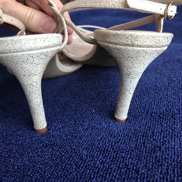 Gold strappy sandals - Picture 3 of 6